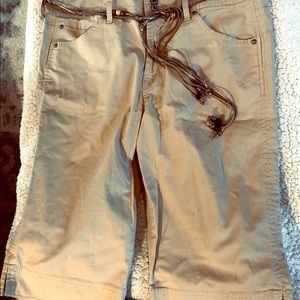 Tan Capris Size 14P